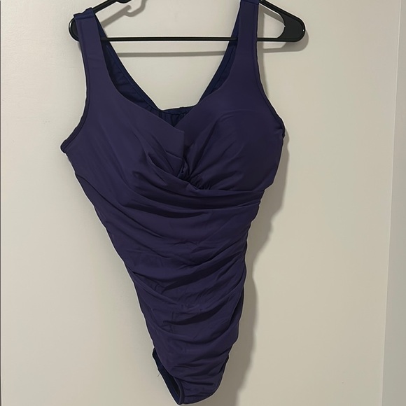 Miracle Suit Purple One Piece Plus Size Bathing Suit Size 20W - Picture 1 of 5